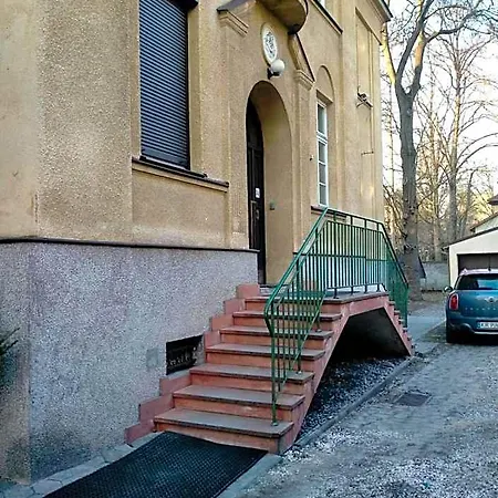 Lemon Tree Hostel