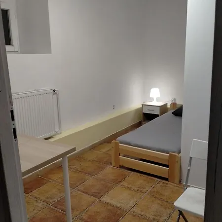 Lemon Tree Hostel *