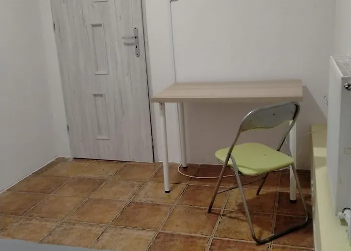 Lemon Tree بيت شباب كراكوفيا